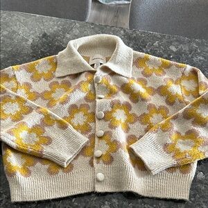 🌼EUC Industry Cream & Yellow floral short cardigan.